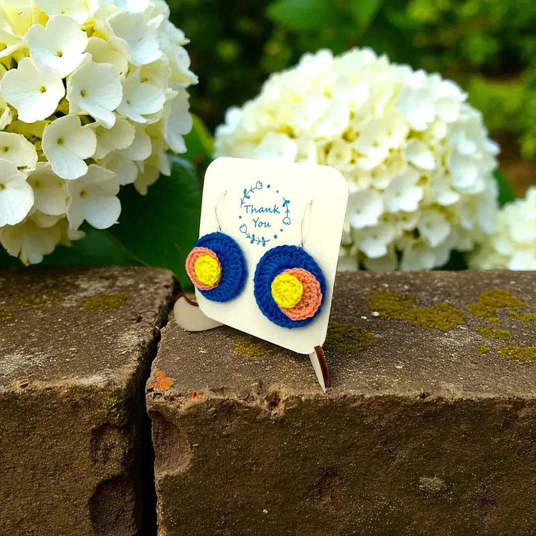 3D Circle in Blue, Pink, and Yellow Tangles & Twine