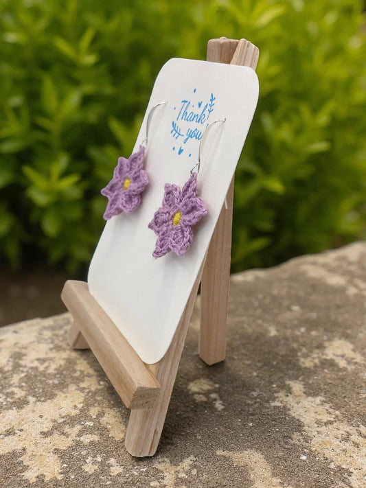 Medium dangly flower in lilac Tangles & Twine